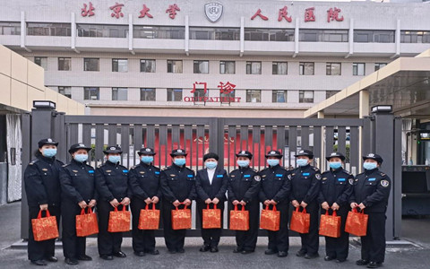 春上柳梢风景秀 “三八”慰问暖人心