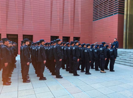 清华大学保安队召开校庆安保动员暨队伍安全生产部署会