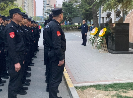 文安分公司北京大学人民医院保安中队 清明节缅怀医院烈士