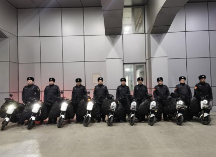 寒潮来袭 情暖人心