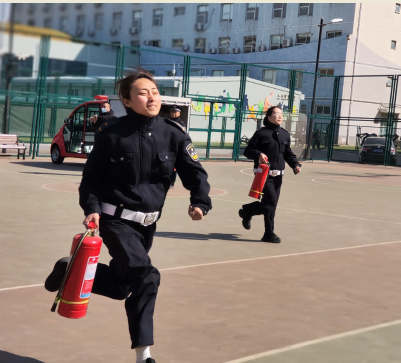 驻中国人民大学保安队开展消防应急技能竞赛